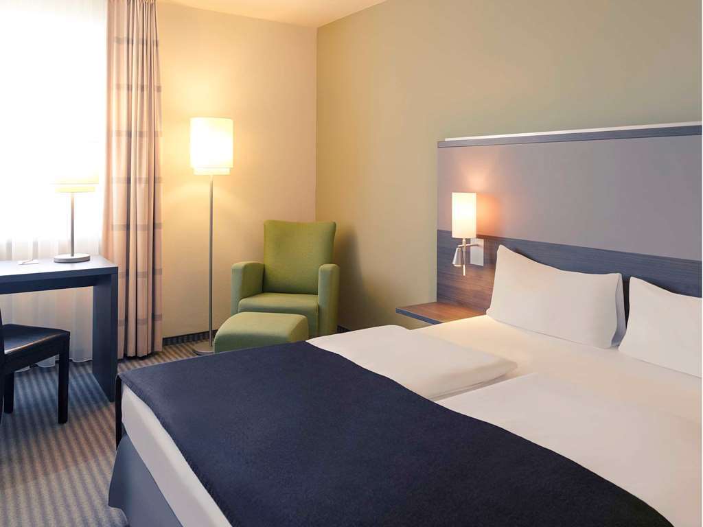 Mercure Airport Hotel Berlin Tegel Room photo